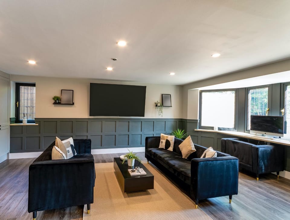 TV and multimedia, Living room, Seating area