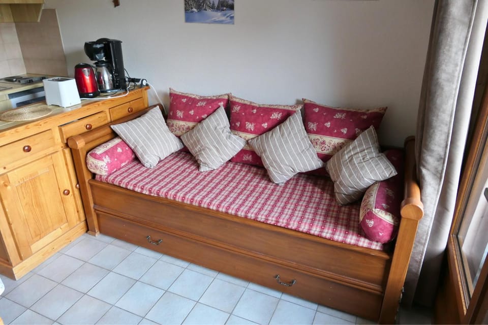 Coffee/tea facilities, Living room, Seating area