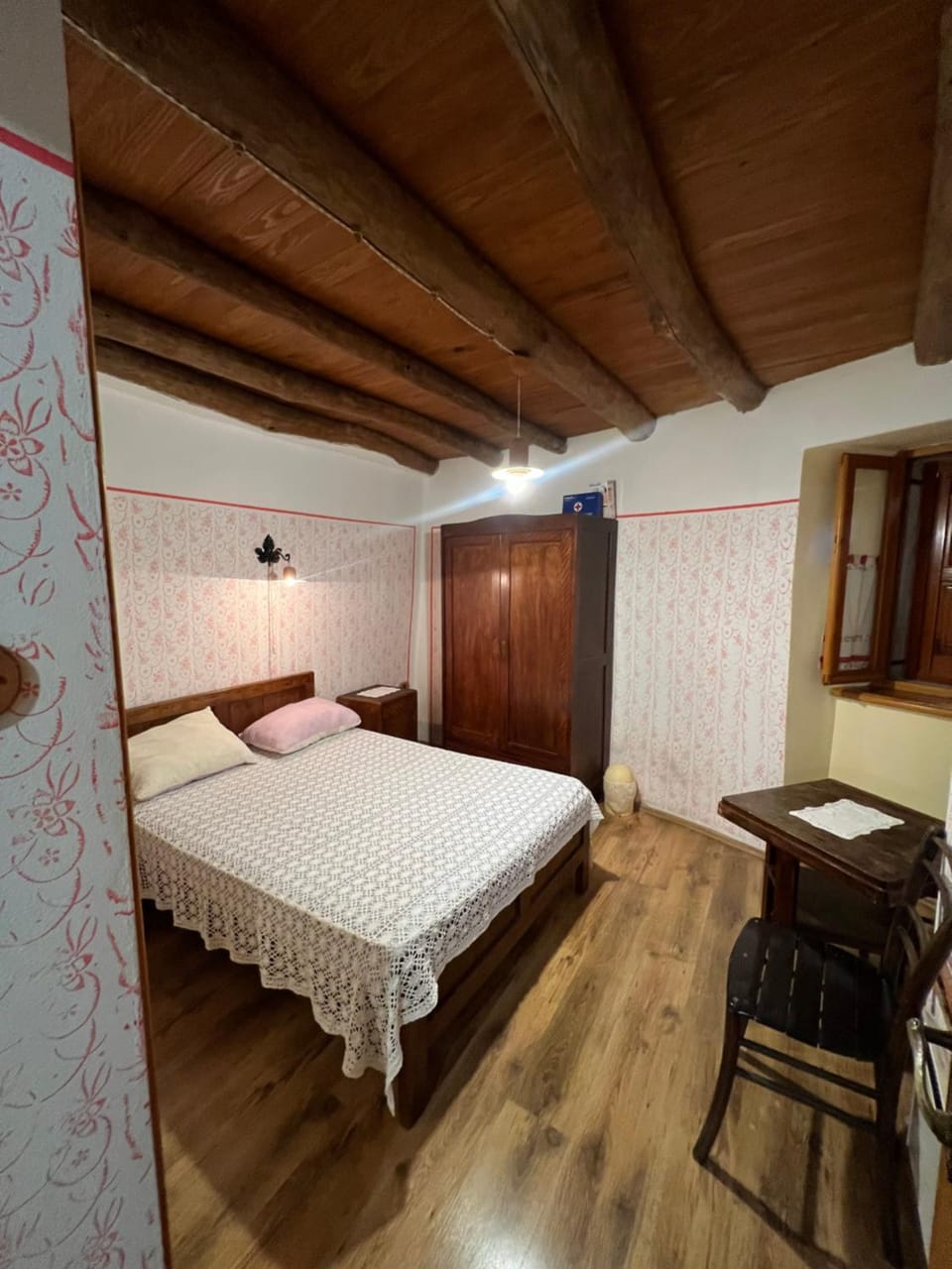 Bed, Bedroom, wardrobe