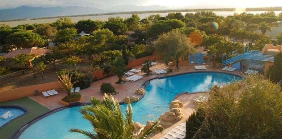 Mobil Home Mar Estang Campground/ 
RV Resort in Canet-en-Roussillon