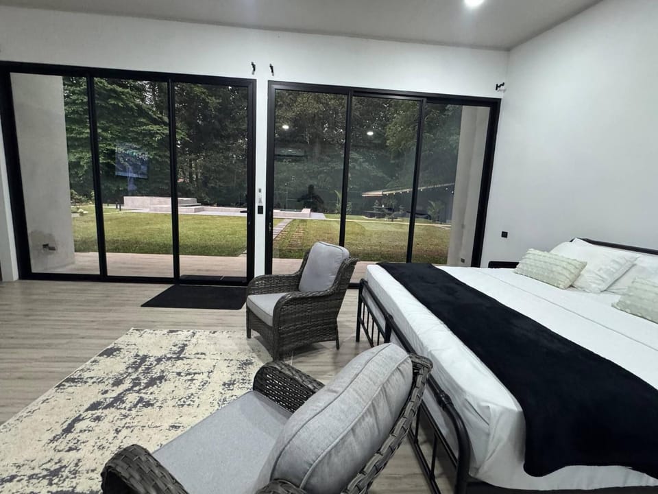 Seven Paradise - Your personal rainforest Nature lodge in Alajuela Province