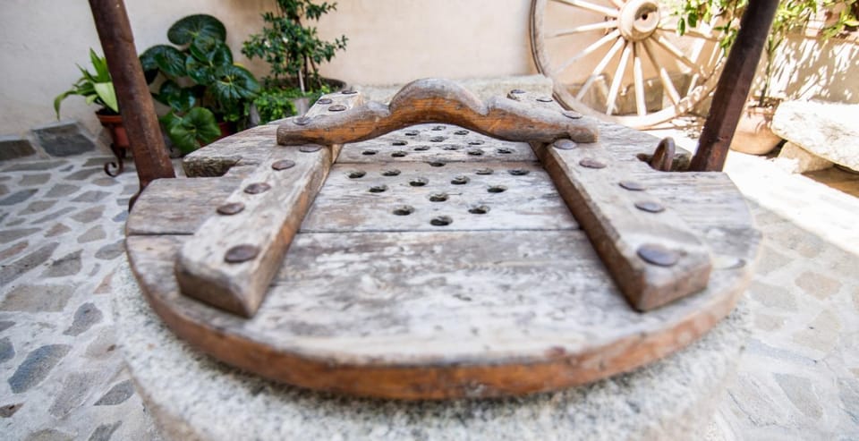 Decorative detail