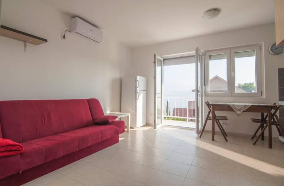 Apartment in Krasici 37 m2 170 meters from the sea Apartment in Kotor Municipality