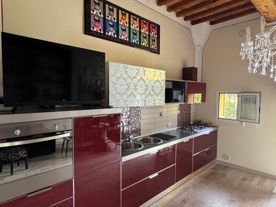 Kitchen or kitchenette