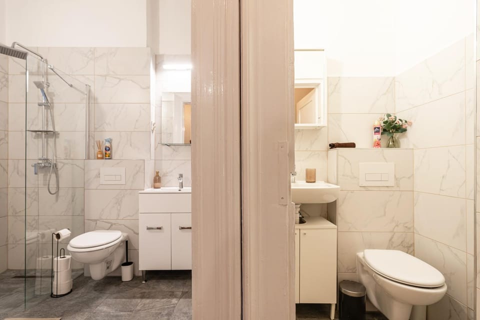 Shower, Toilet, Bathroom