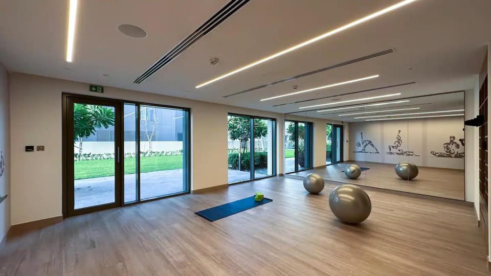 Downtown Pulse Artful 1BR with Dubai Mall Access by Maxx Value Homes Apartment in Dubai