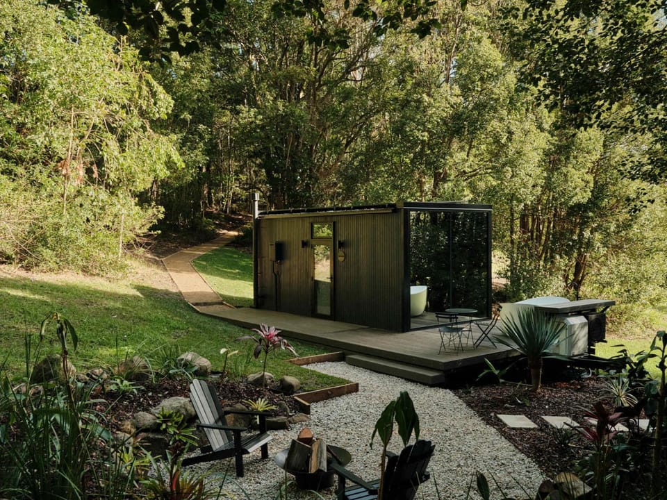 Luxury Mirror Home In Byron Bay House in Byron Bay