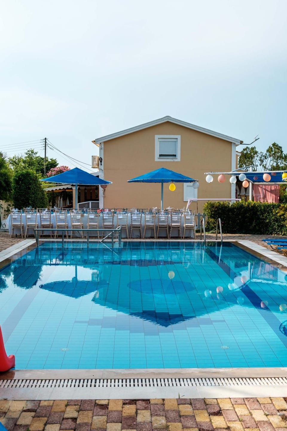 Property building, Swimming pool