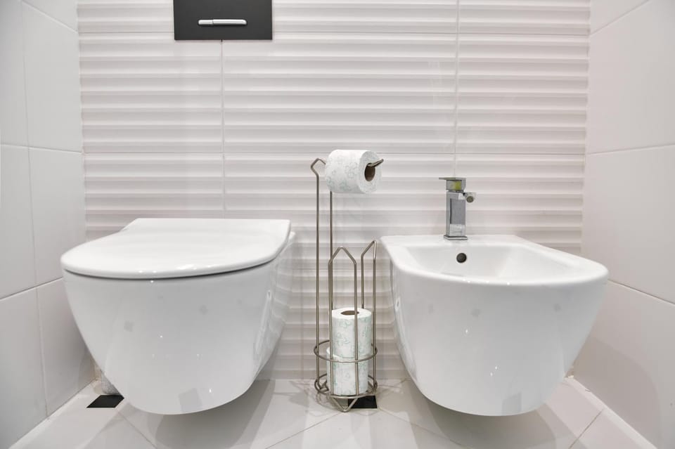 Toilet, Bathroom