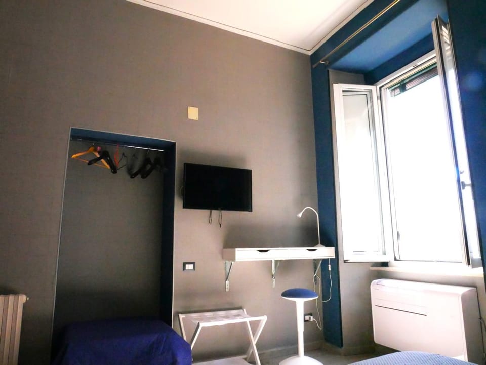 TV and multimedia, Seating area