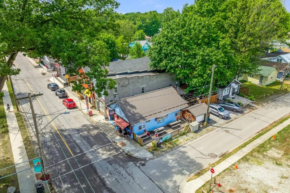 Crystal Tides Retreat House in Fort Erie