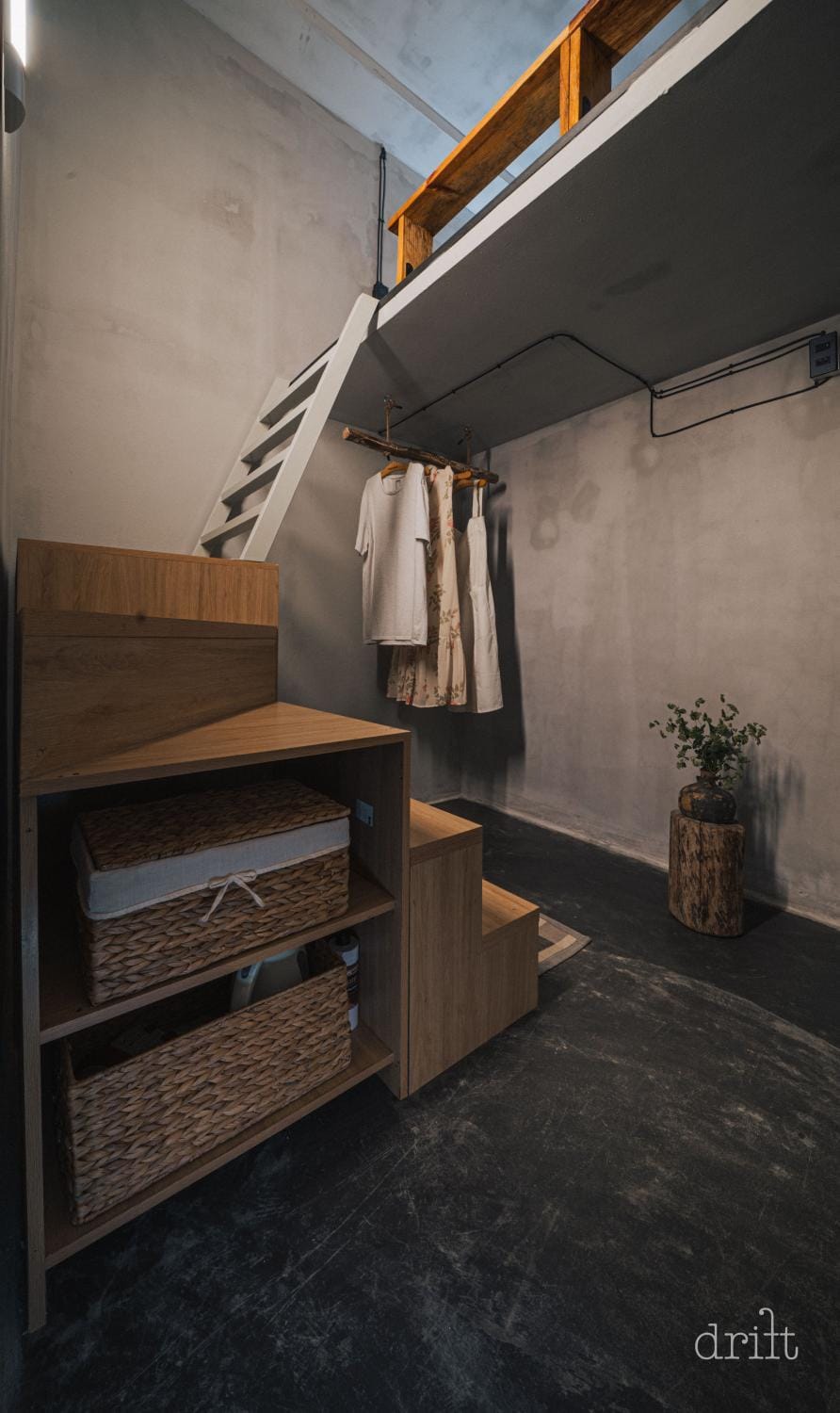 wardrobe