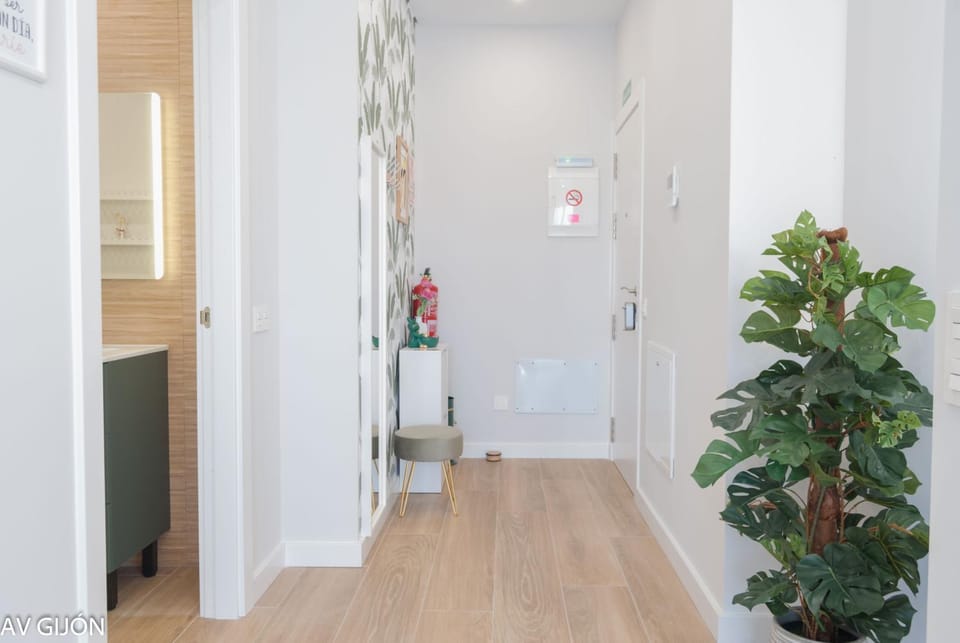 Facade/entrance, Bathroom