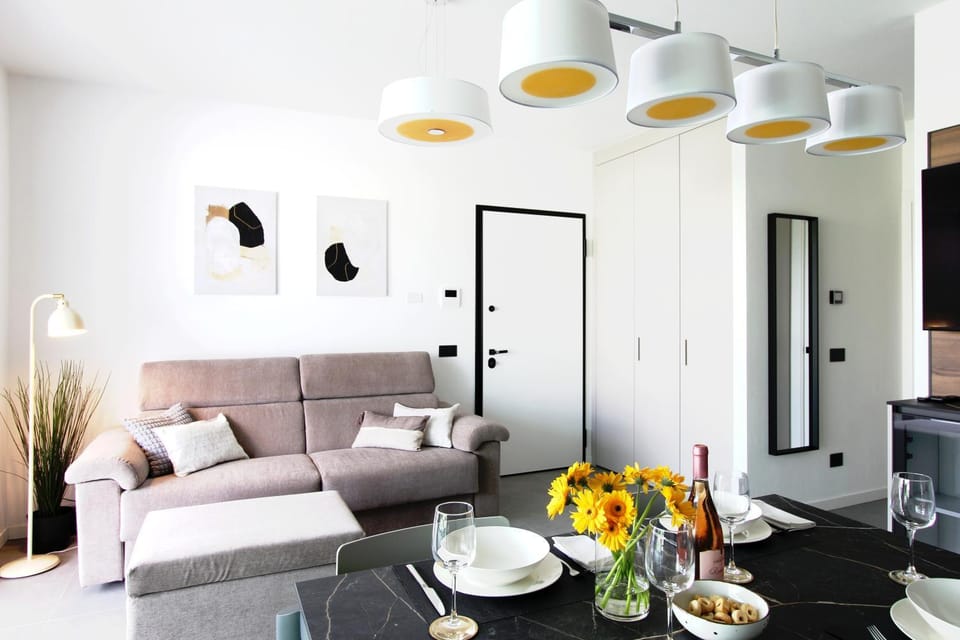 Day, Living room, Seating area, Dining area