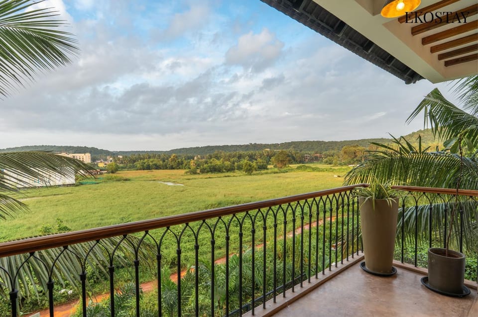 Spring, Day, Natural landscape, Garden, View (from property/room), Balcony/Terrace, Garden view