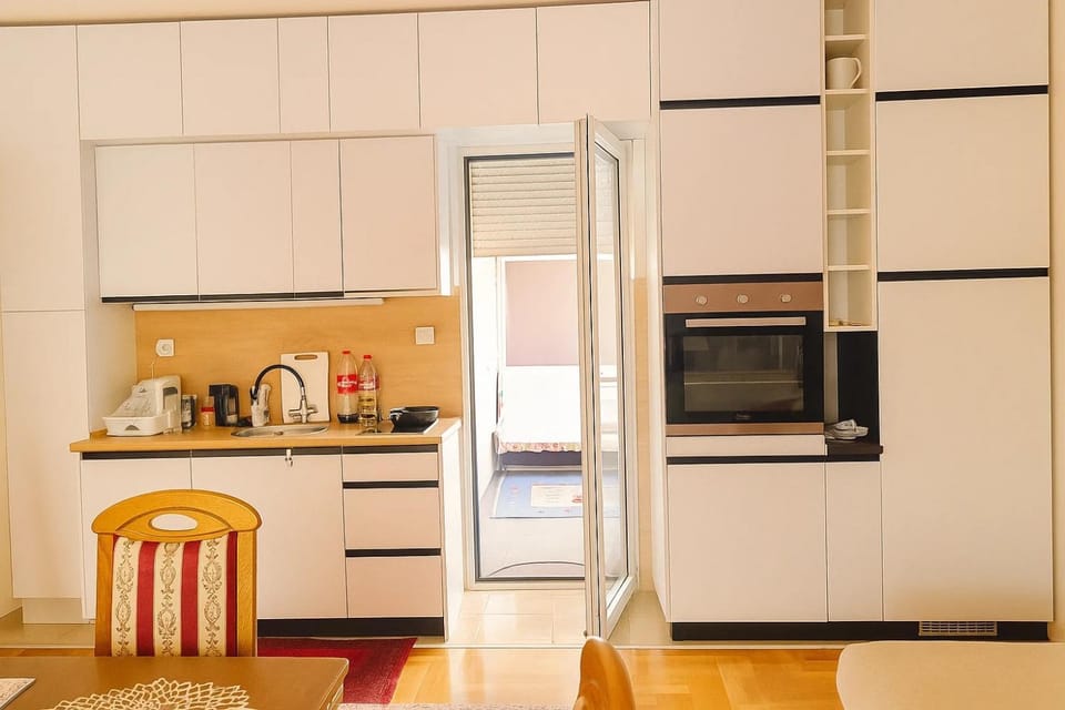 Patio, BBQ facilities, Coffee/tea facilities, Balcony/Terrace, Kitchen or kitchenette, Seating area, Area and facilities, oven, pet friendly, toaster, kitchen