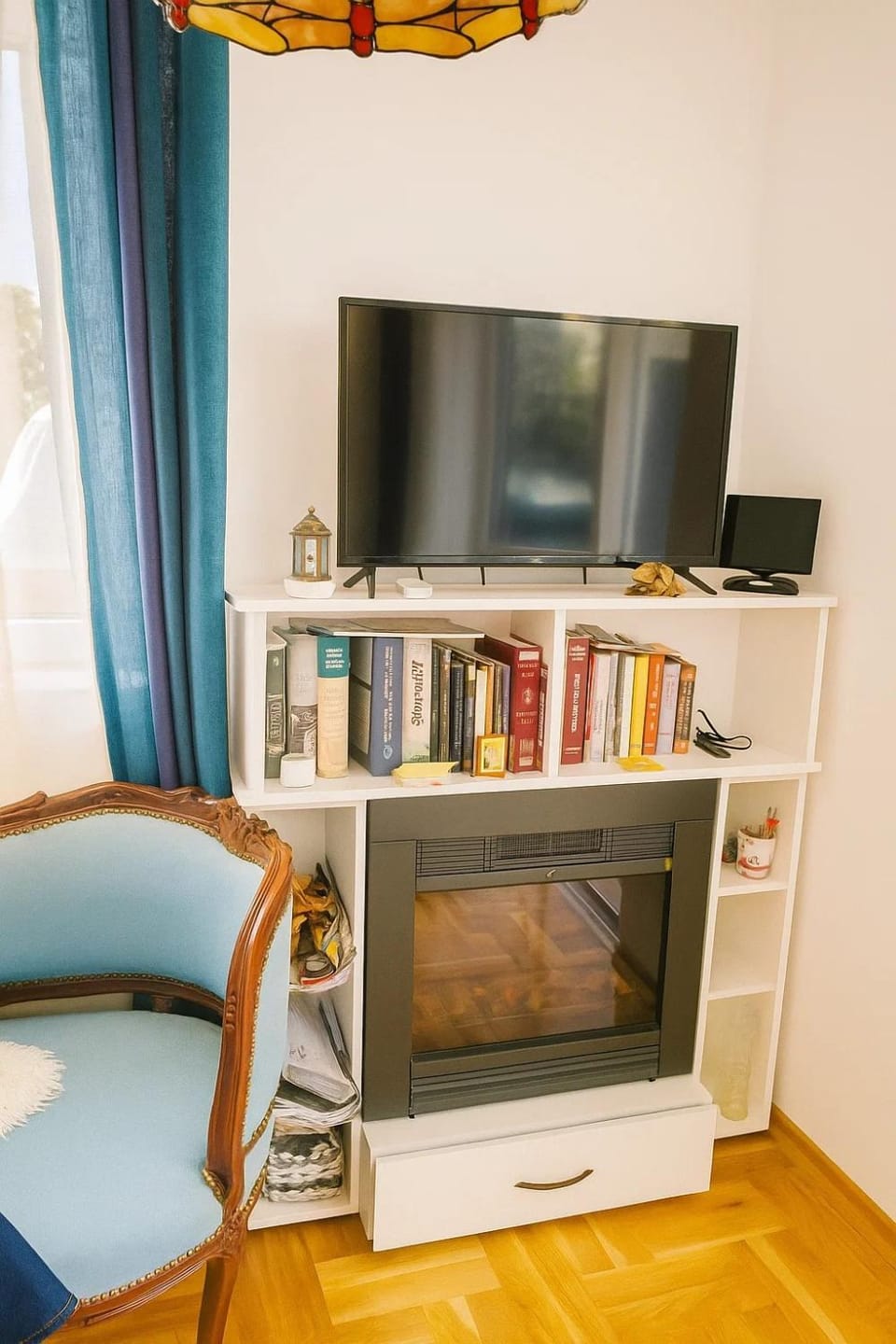 Library, TV and multimedia, air conditioner