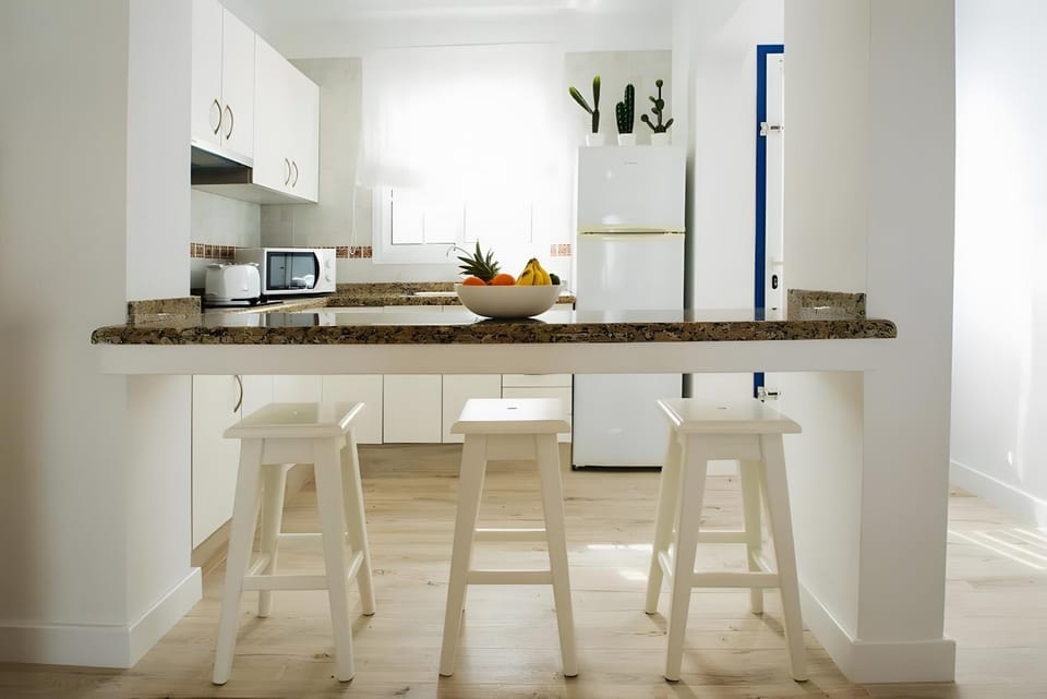 Kitchen or kitchenette, Living room