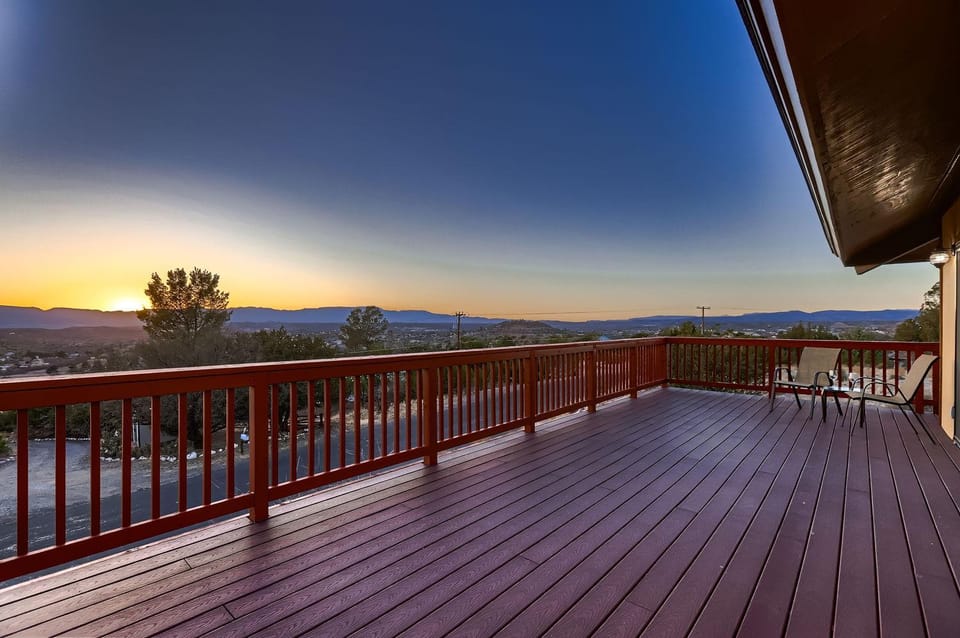 Natural landscape, View (from property/room), Balcony/Terrace, Mountain view, Sunset