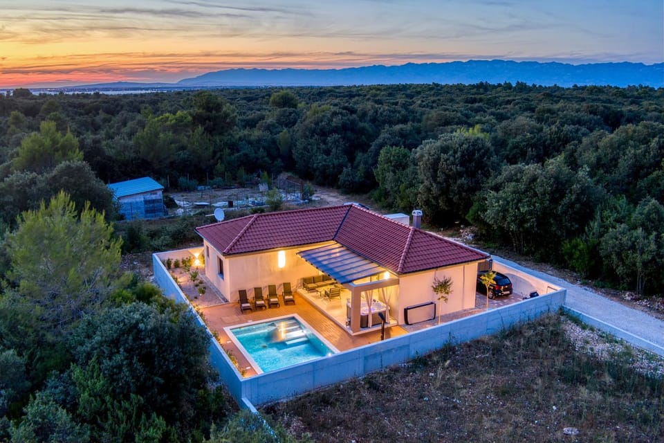 Day, Natural landscape, Pool view, Swimming pool, Sunrise, Sunset