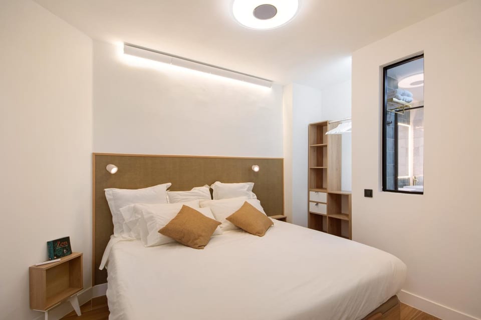 Living room, Bedroom