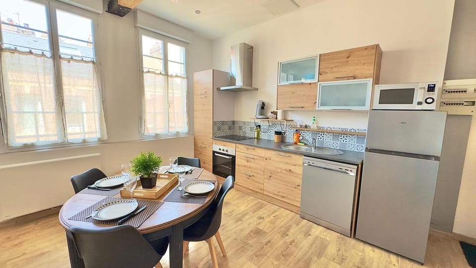 Bel appartement 2-4 pers Centre-ville Netflix Apartment in Amiens