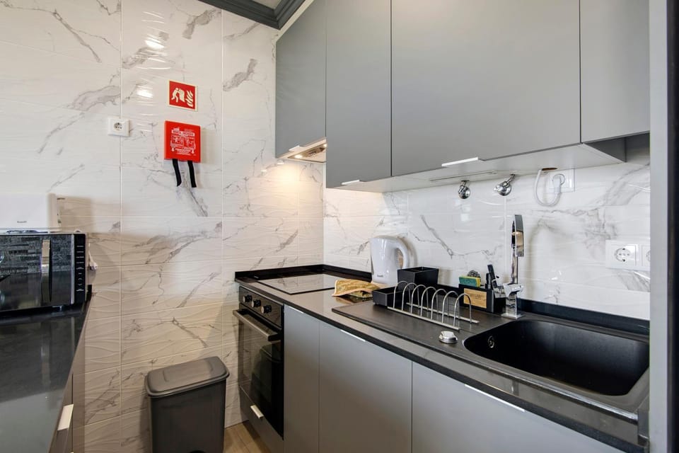 Kitchen or kitchenette, Living room