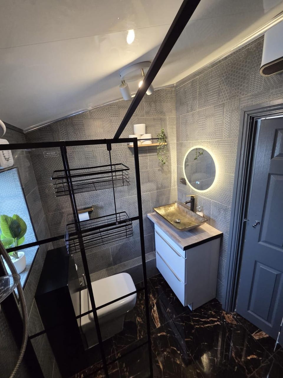 Luxury Chester City Apartment 2 Near Station Apartment in Chester