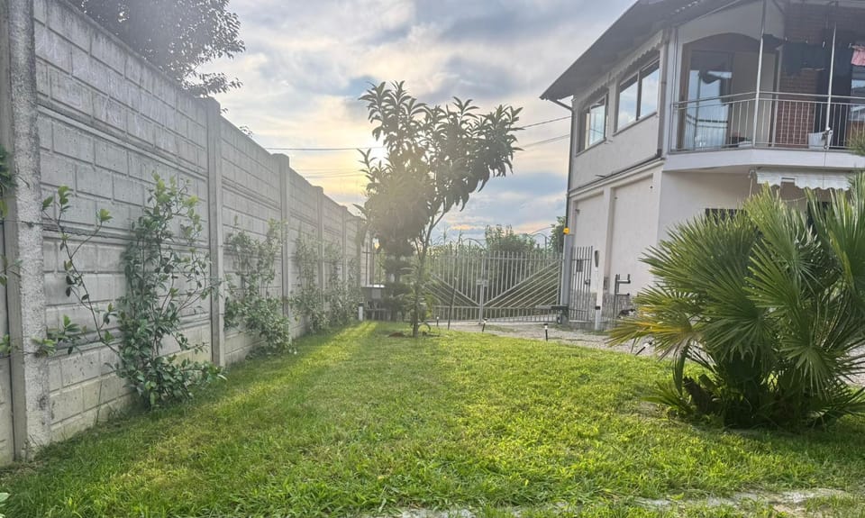 Property building, Garden