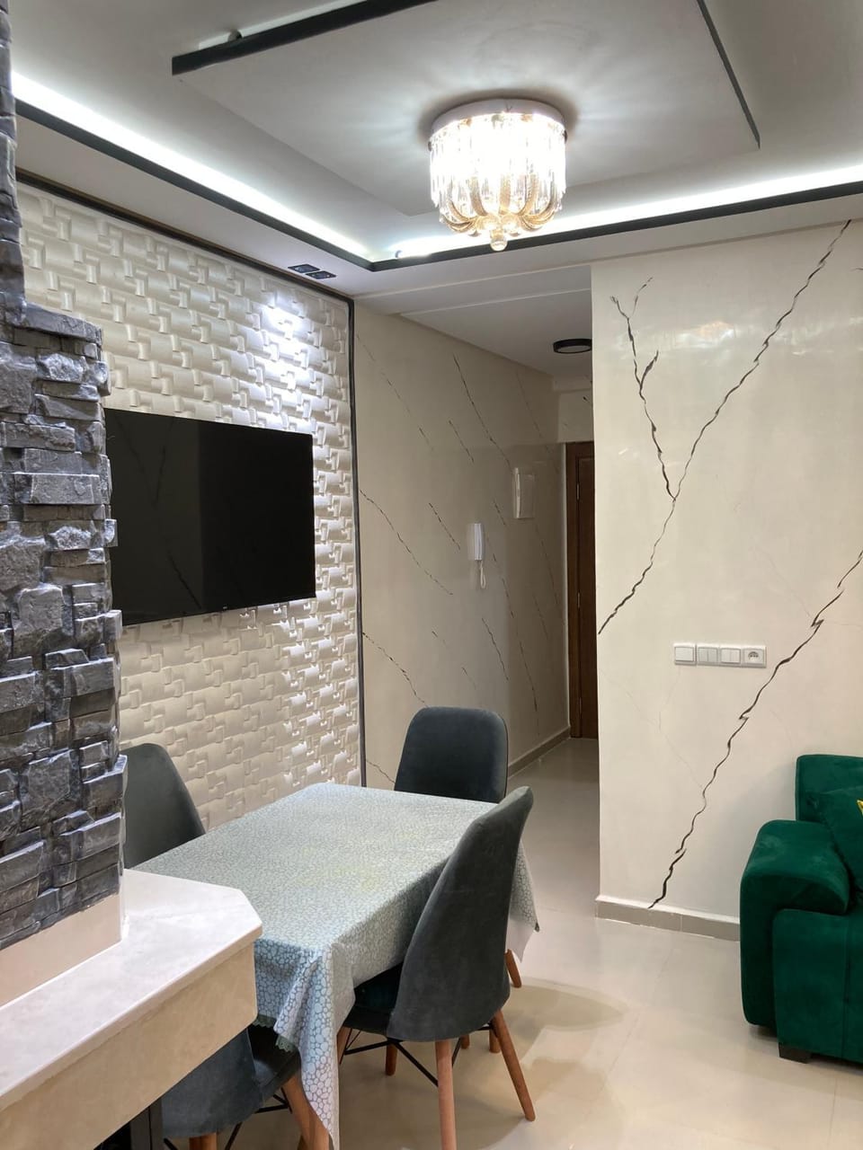 TV and multimedia, Living room, Seating area
