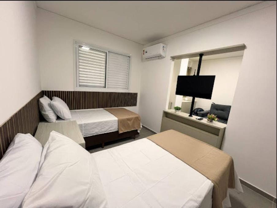 Apto central próx. a Santa Casa Apartment in Londrina