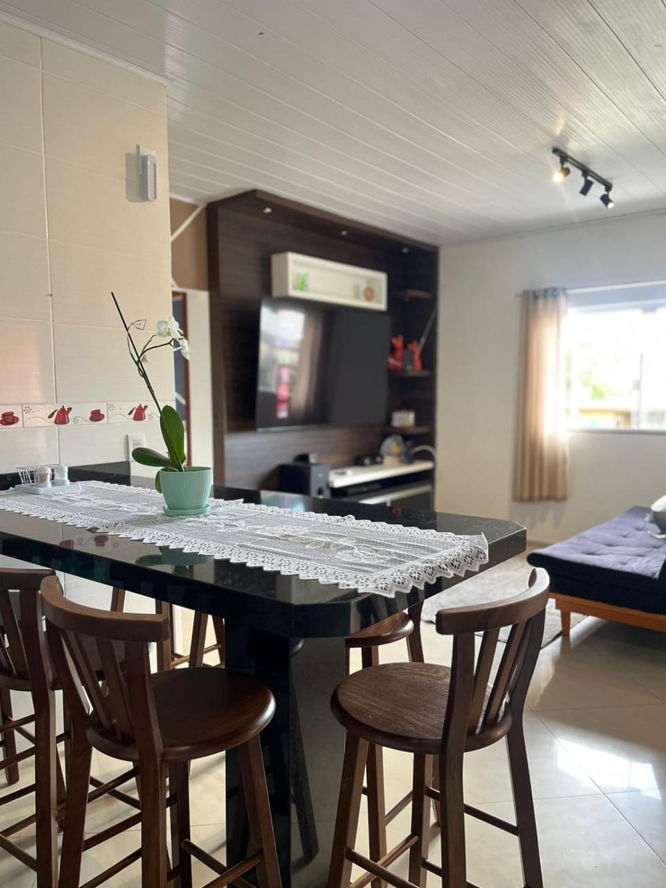 TV and multimedia, Kitchen or kitchenette, Dining area