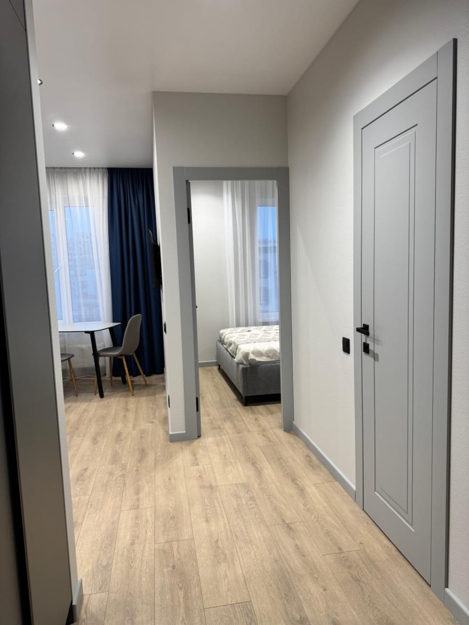 Photo of the whole room, wardrobe
