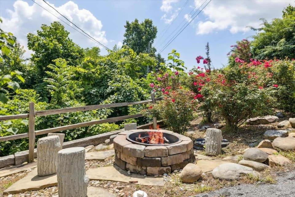 Mountain View Beauty by Beyond Expectations House in Gatlinburg