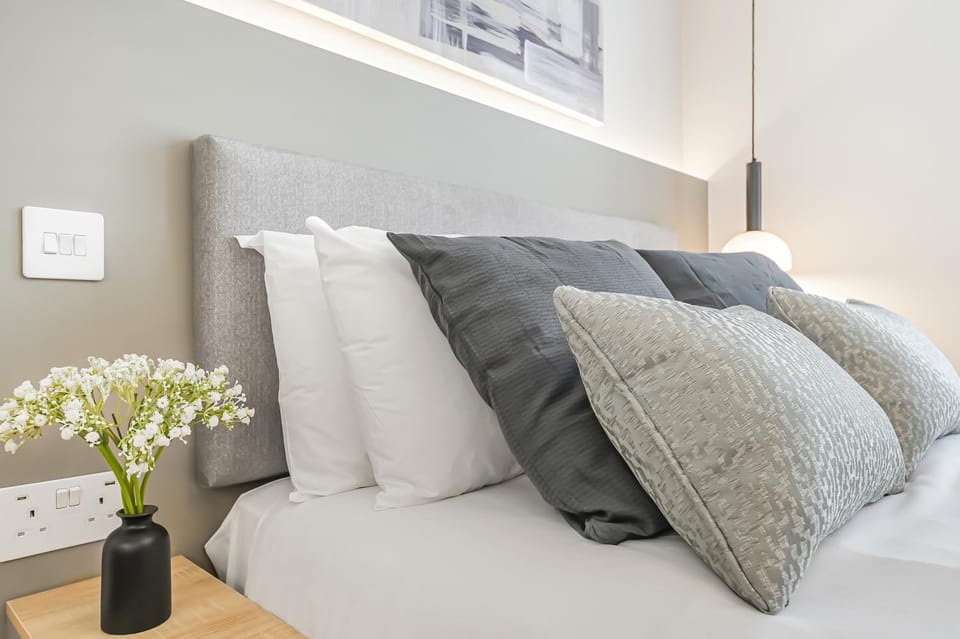 Bed, Bedroom, heating