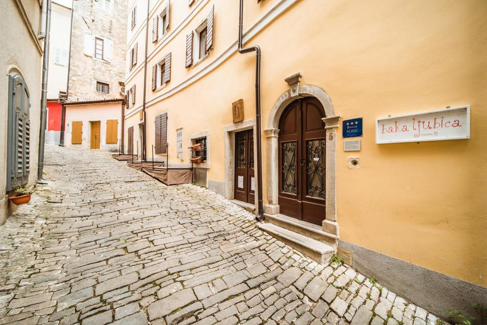 Property building, Street view