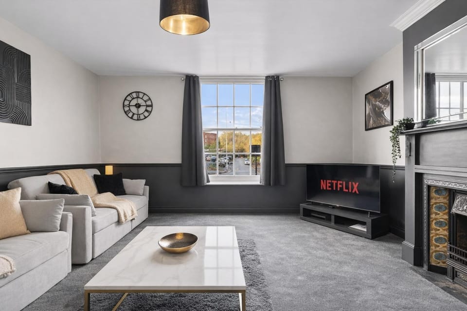 Harbourside Heaven in Bristol - Sleeps 8 Apartment in Bristol