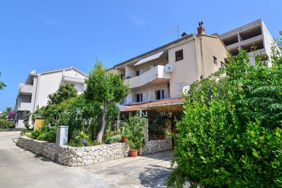 Property building, Garden view
