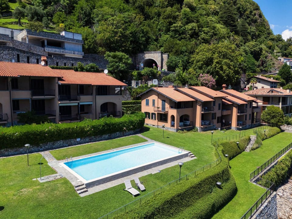 Garden, Swimming pool