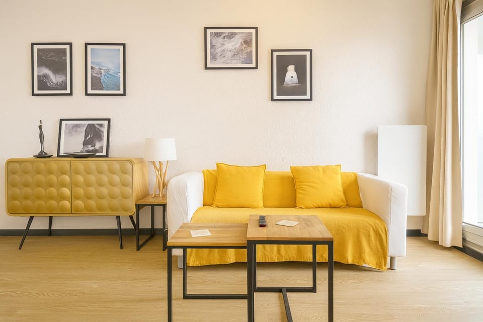 Beau studio rénové, balcon, accès plage, piscine Apartment in Biarritz