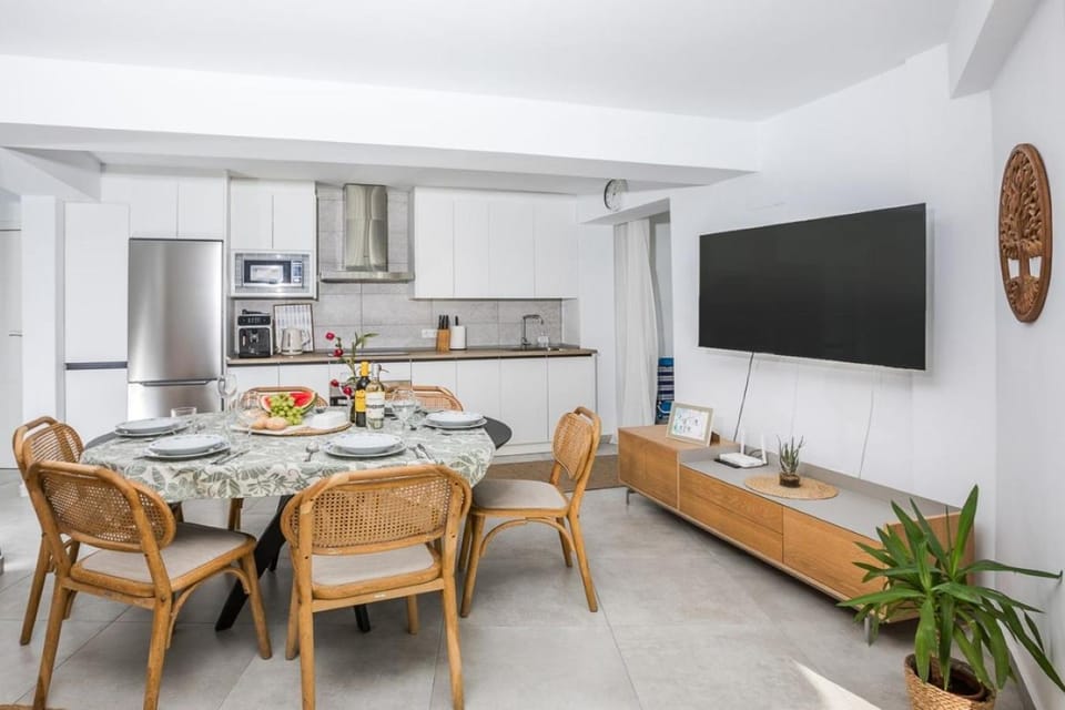 TV and multimedia, Kitchen or kitchenette, Dining area