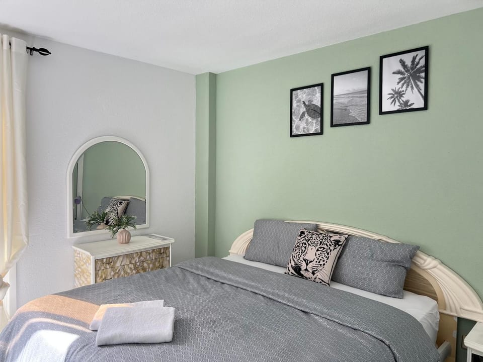 The Cozy Palm Apartment in Playa de las Americas