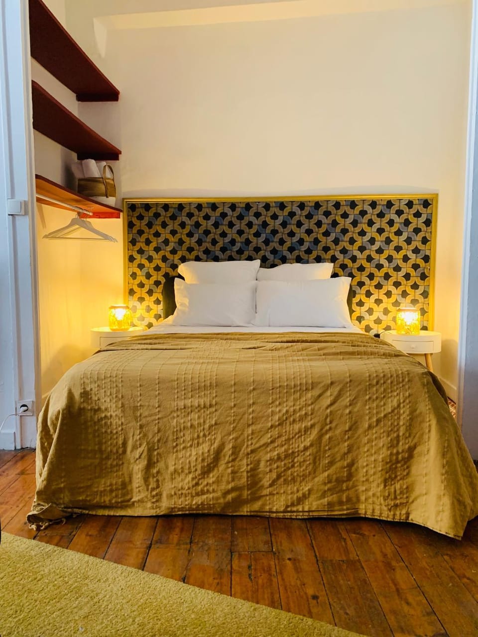 Bed, Photo of the whole room, Bedroom