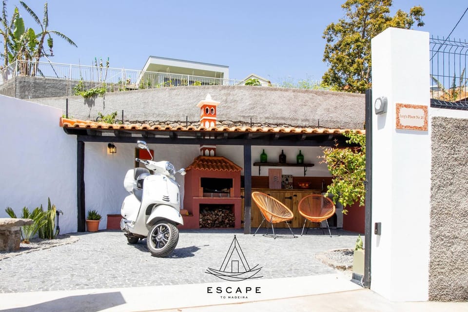 Izzys Place by ESCAPE to Madeira House in Madeira District