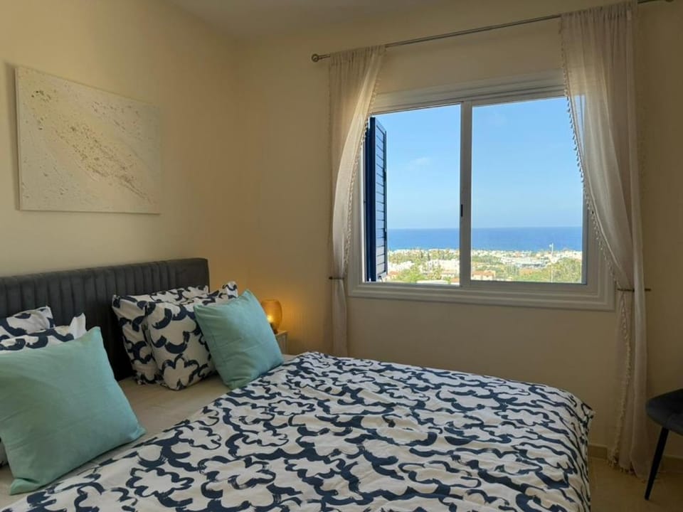 Bed, Sea view