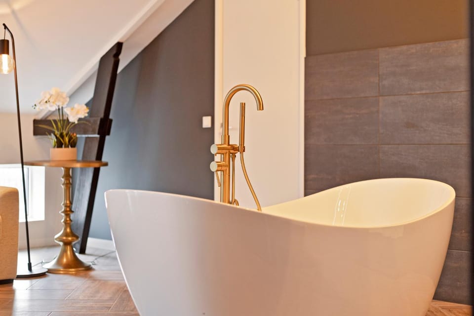 Bathroom, Bath