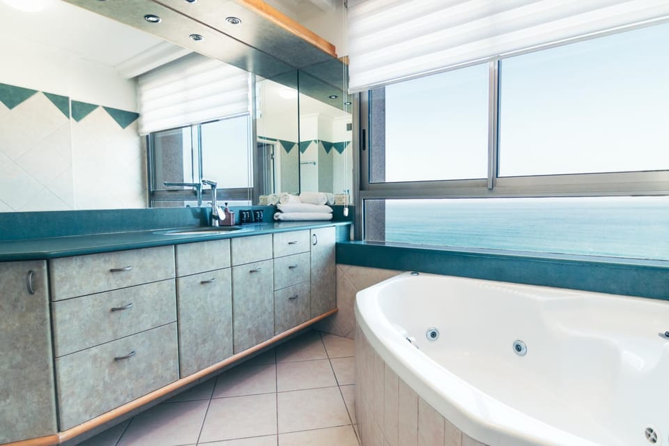 Hot Tub, Bathroom, Bath