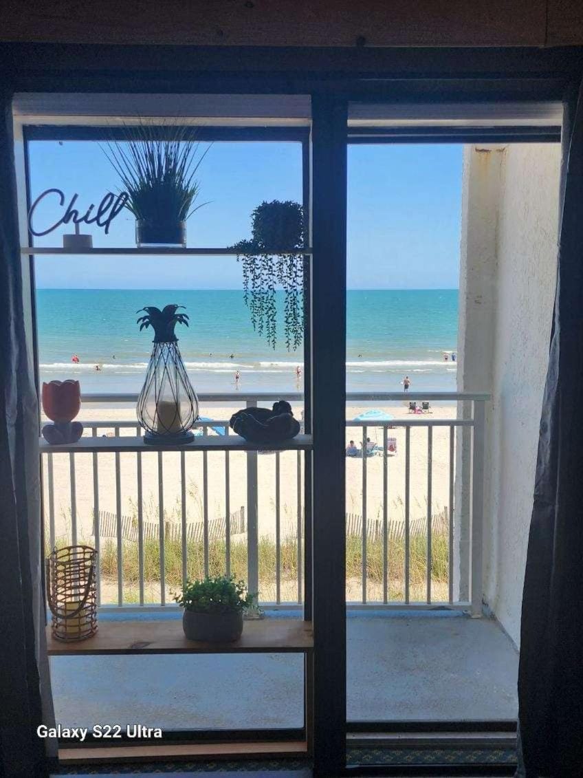 Oceanfront Efficiency V T302 Apartment in Myrtle Beach