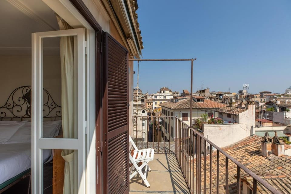 View (from property/room), Balcony/Terrace, City view