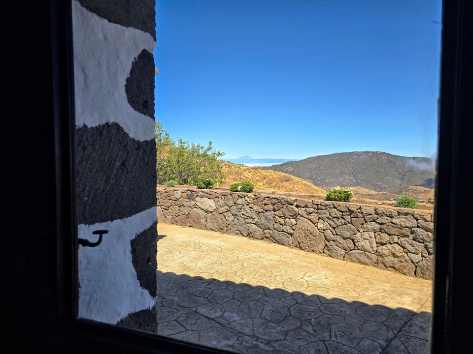 Balcony/Terrace, Mountain view